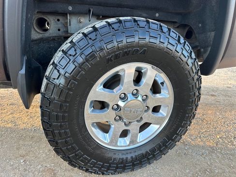 Used 2015 GMC Sierra 2500 SLE w/ Suspension Package, Off-Road image 30