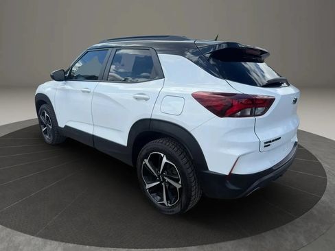Used 2021 Chevrolet TrailBlazer RS w/ Sun and Liftgate Package AWD/4WD image 7