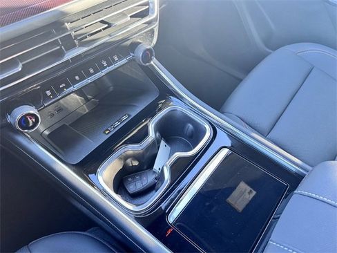 Used 2026 Chevrolet Traverse Z71 w/ Driver Confidence Package image 20