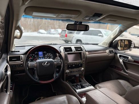 Used 2016 Lexus GX 460 image 44