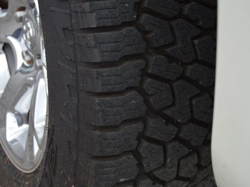 Used 2018 RAM 1500 Laramie w/ Convenience Group image 9