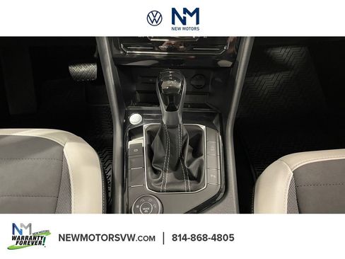 New 2026 Volkswagen Taos SE image 11