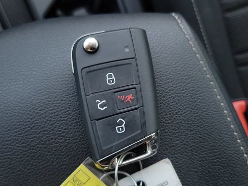 Used 2022 Volkswagen Tiguan S FWD image 27