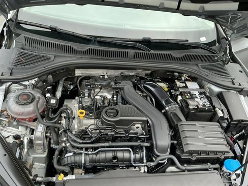 Certified 2024 Volkswagen Jetta SE image 20