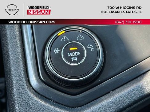 Used 2022 Volkswagen Tiguan SE image 33