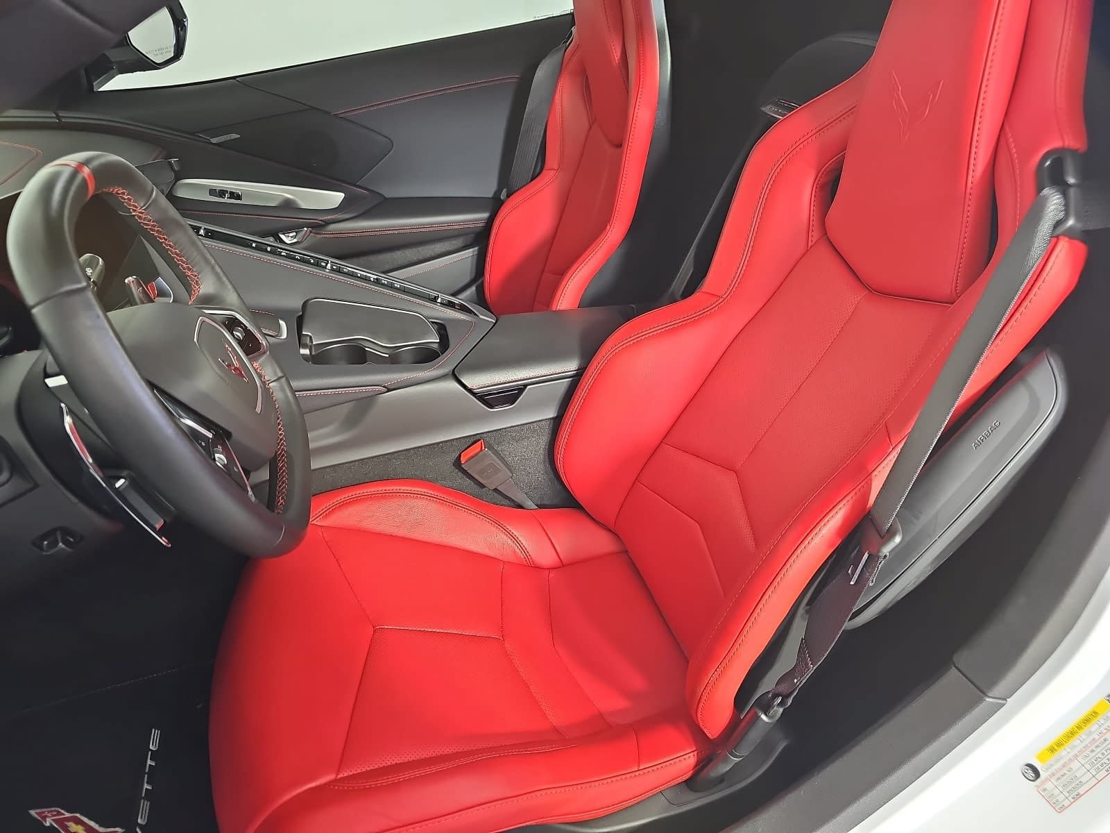 Used 2024 Chevrolet Corvette Stingray Convertible w/ Z51 Performance Package RWD image 12