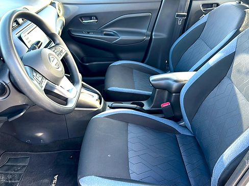 Used 2023 Nissan Versa SV image 13