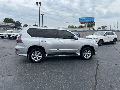 Used 2019 Lexus GX 460 AWD/4WD image 6
