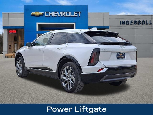Used 2025 Cadillac Optiq Luxury 2 w/ LPO, Floor Liner Package AWD/4WD image 24