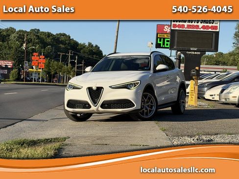 Used 2018 Alfa Romeo Stelvio Sport w/ Quick Order Package 22J Sport AWD/4WD image 1