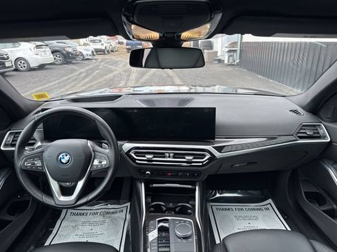 Used 2023 BMW 330e xDrive w/ Premium Package AWD/4WD image 19