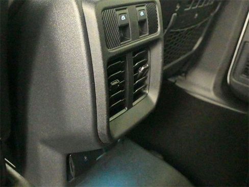 New 2025 Ford Bronco Badlands image 12