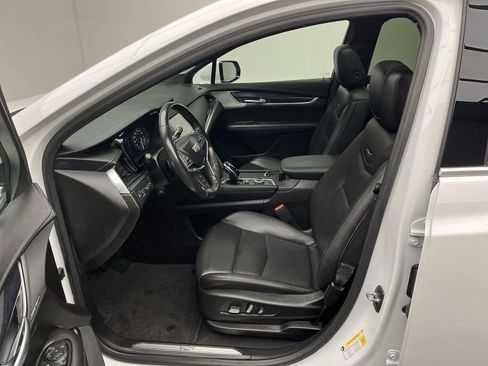 Certified 2023 Cadillac XT5 Premium Luxury w/ Technology Package image 3