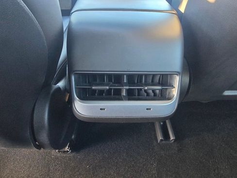 Used 2023 Tesla Model 3 Standard Range image 29