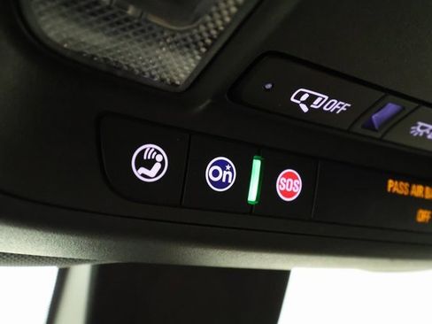 Used 2022 Chevrolet Equinox Premier image 20