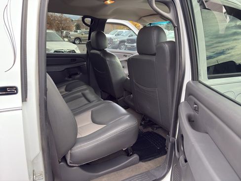 Used 2006 Chevrolet Silverado 3500 LS image 20