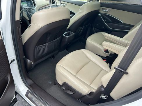 Used 2017 Hyundai Santa Fe Limited image 29