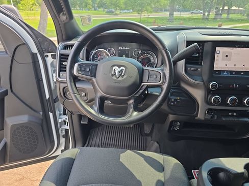 Used 2024 RAM 3500 Tradesman w/ Chrome Appearance Group AWD/4WD image 15