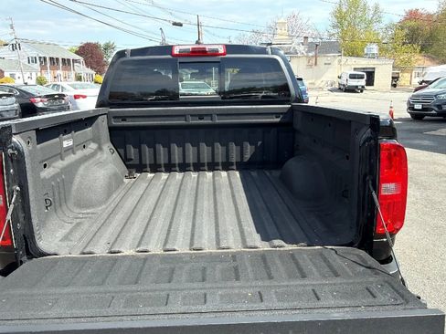 Used 2021 Chevrolet Colorado LT w/ LT Convenience Package AWD/4WD image 9