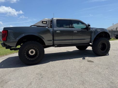 Used 2020 Ford F250 Platinum AWD/4WD image 11