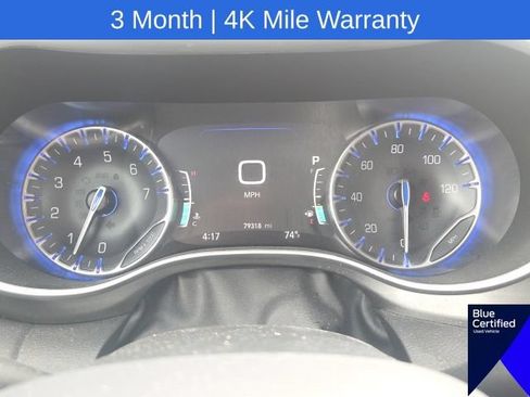 Used 2023 Chrysler Pacifica Touring-L FWD image 48