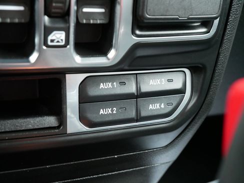 Used 2021 Jeep Wrangler Unlimited Sahara image 30