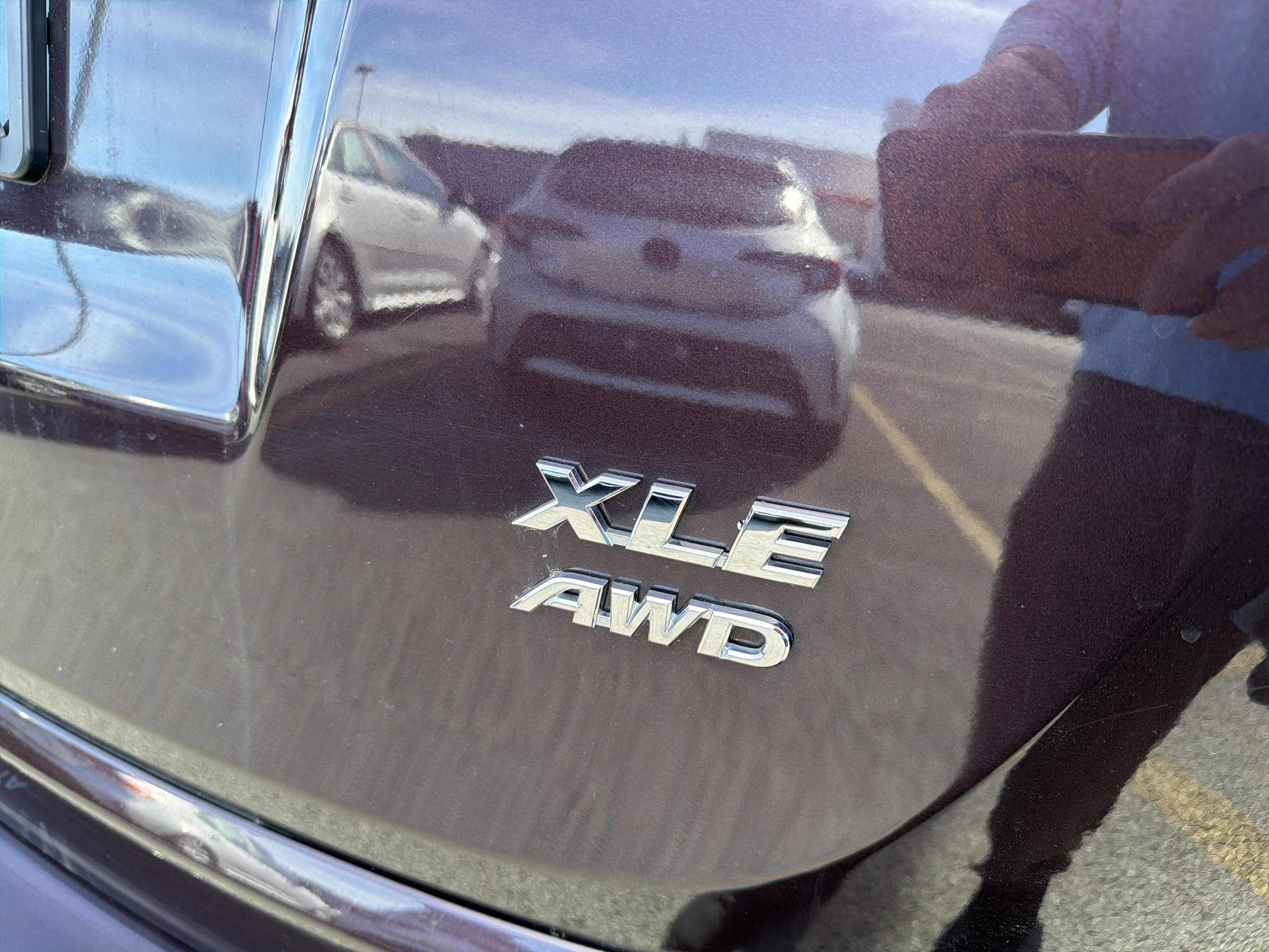 Used 2017 Toyota RAV4 XLE w/ All Weather Liner Package AWD/4WD image 8