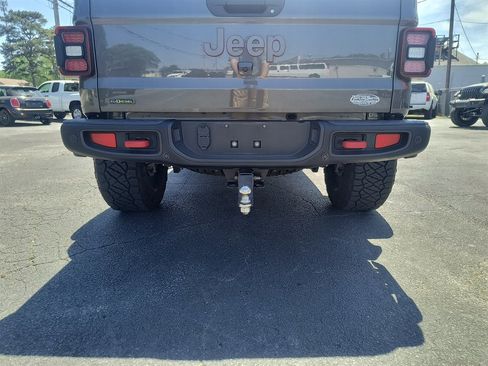 Used 2021 Jeep Gladiator Rubicon AWD/4WD image 8