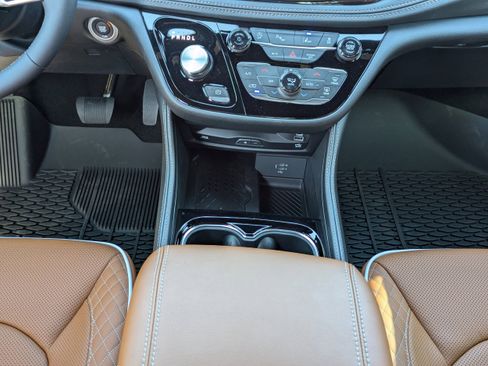 New 2026 Chrysler Pacifica Pinnacle image 22