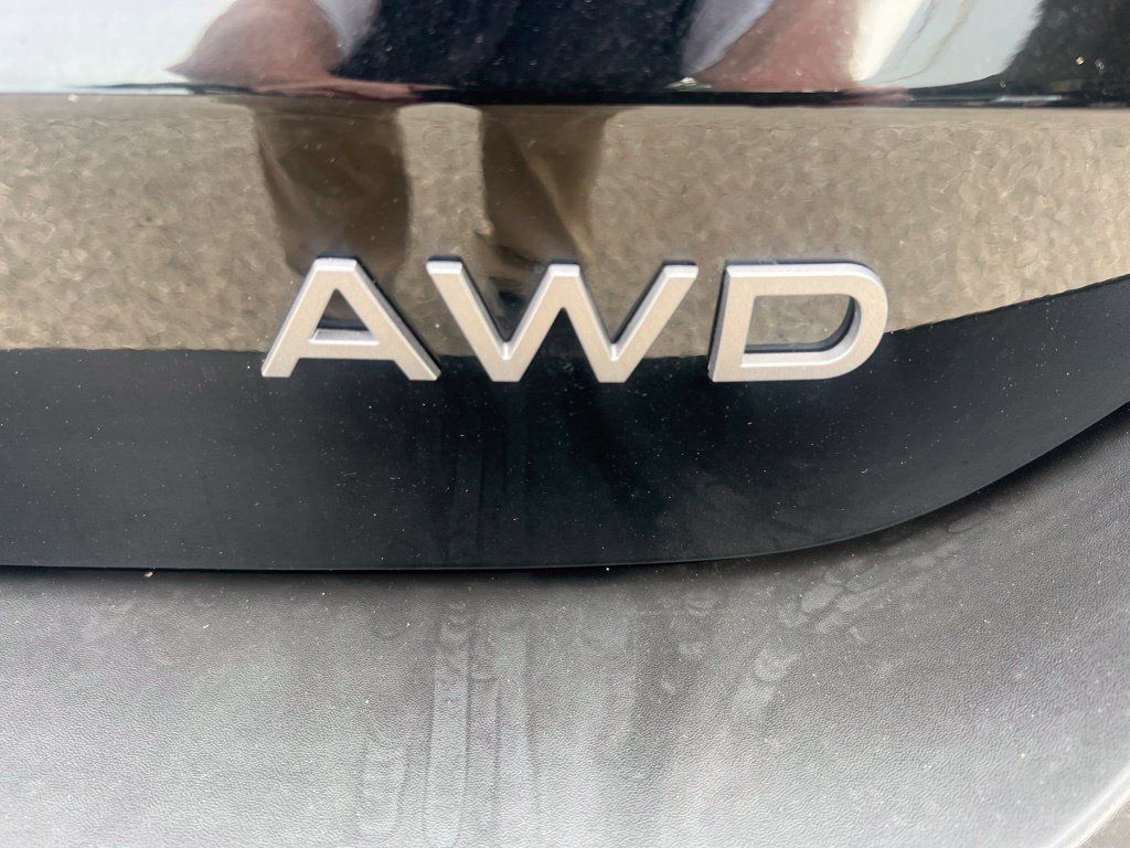 Certified 2025 Nissan Kicks S AWD/4WD image 32
