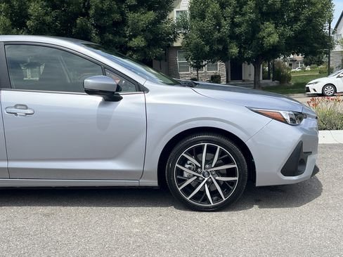 Certified 2025 Subaru Impreza 2.0i Sport AWD/4WD image 8