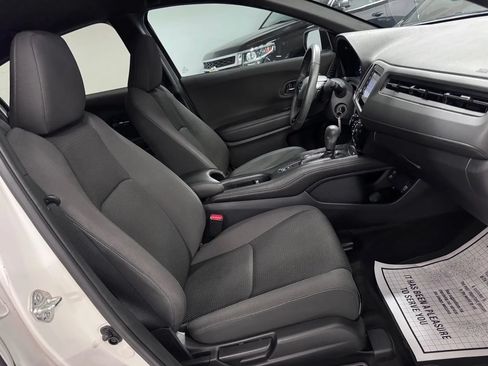 Used 2021 Honda HR-V Sport image 16