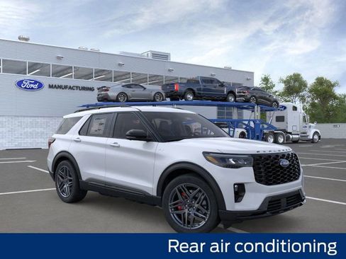 New 2026 Ford Explorer ST-Line w/ ST-Line Street Pack image 9
