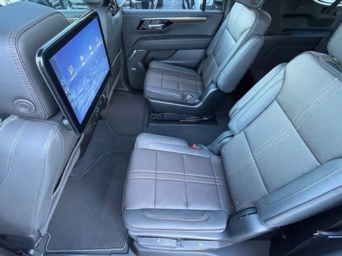 New 2026 Chevrolet Suburban High Country image 24