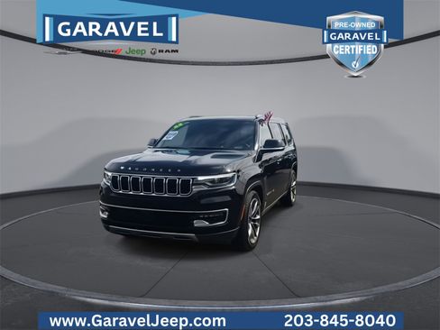 Used 2022 Jeep Wagoneer Series III w/ Premium Group I image 18