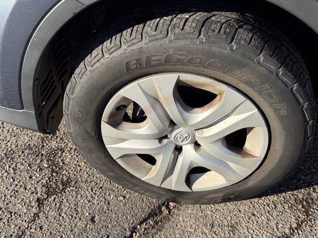 Used 2014 Toyota RAV4 LE AWD/4WD image 6