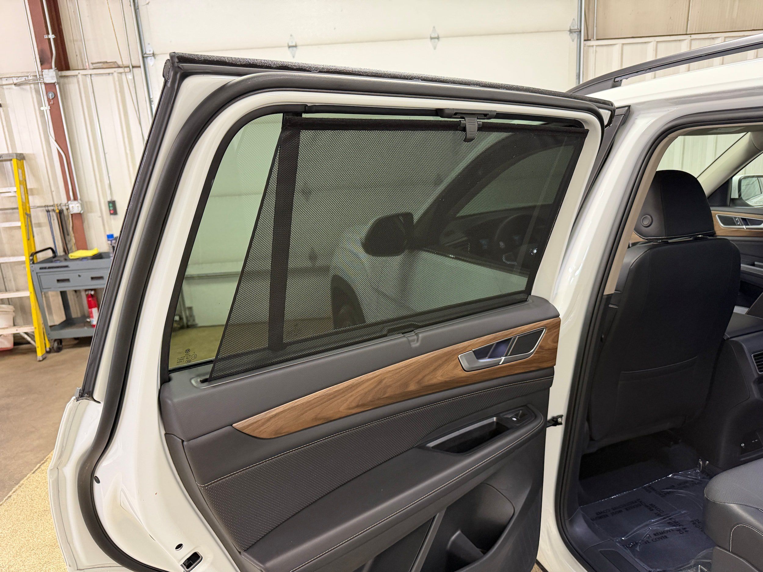 Used 2025 Volkswagen Atlas SE AWD/4WD image 13