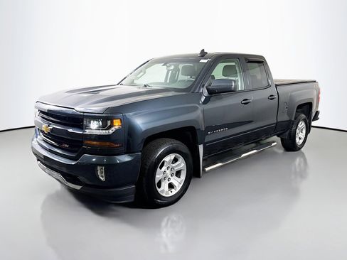 Used 2018 Chevrolet Silverado 1500 LT w/ All Star Edition image 4
