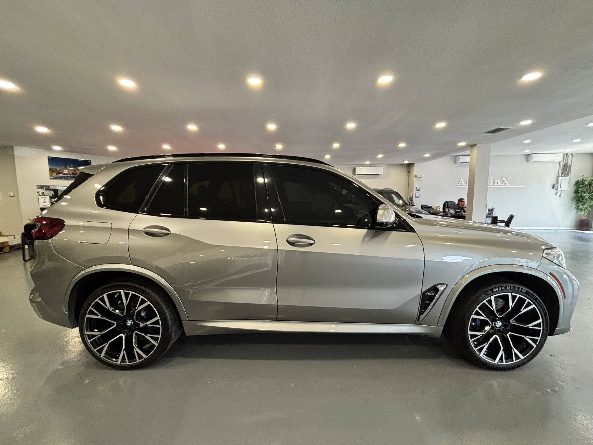 Used 2020 BMW X5 M w/ Executive Package AWD/4WD image 8