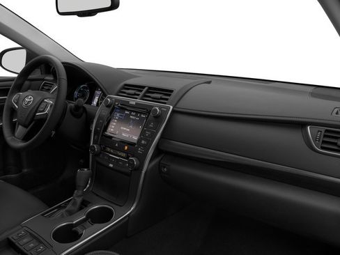 Used 2017 Toyota Camry XLE w/ Moonroof Package image 22