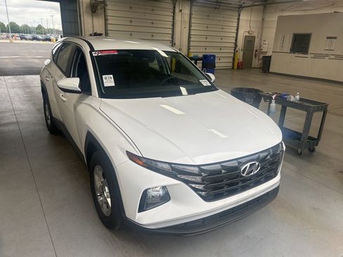 Used 2024 Hyundai Tucson SE FWD image 1