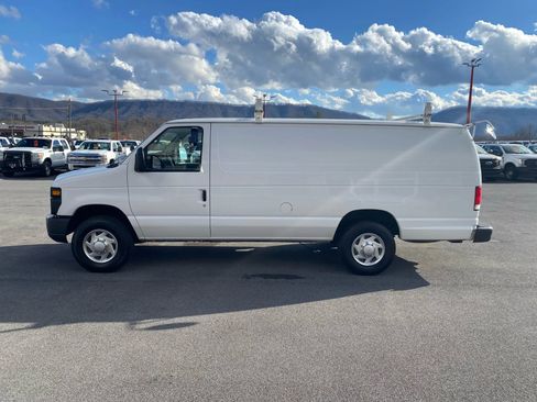 Used 2014 Ford E-350 and Econoline 350 Extended Super Duty w/ Insulation Package image 5