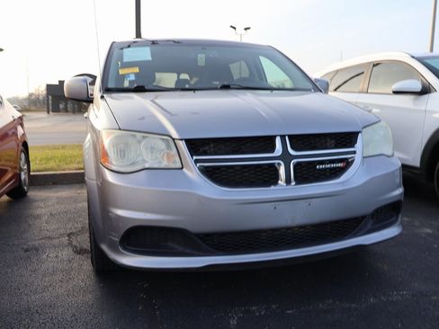 Used 2013 Dodge Grand Caravan SXT w/ UConnect Hands-Free Group image 5