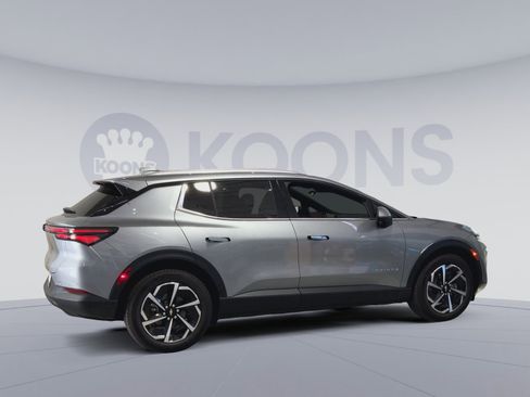 New 2026 Chevrolet Equinox EV LT image 12