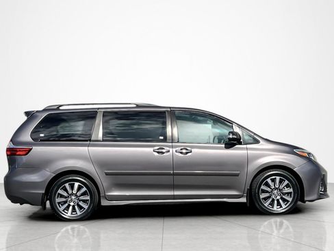 Certified 2020 Toyota Sienna Limited image 6