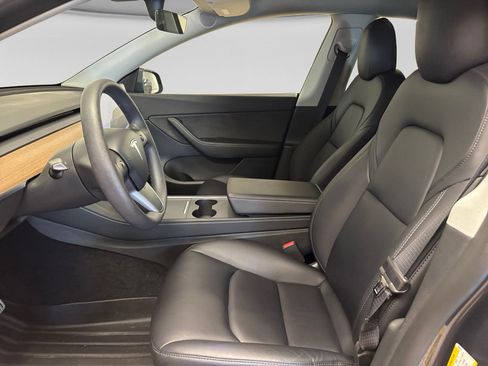 Used 2022 Tesla Model Y Performance AWD/4WD image 9