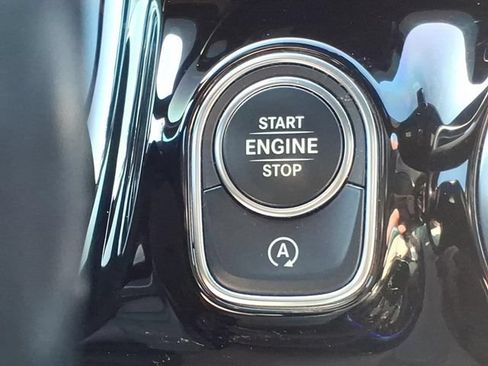Used 2022 Mercedes-Benz GLA 250 4MATIC image 22