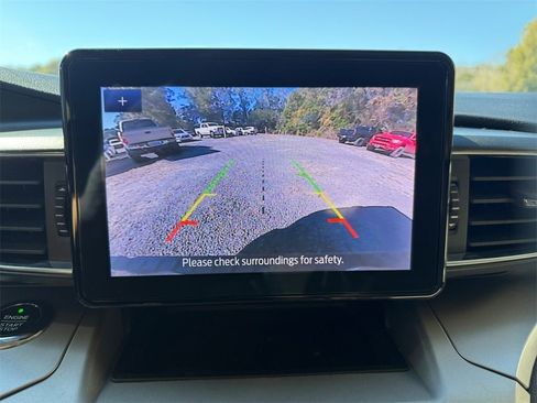Used 2020 Ford Explorer XLT w/ Equipment Group 202A image 32