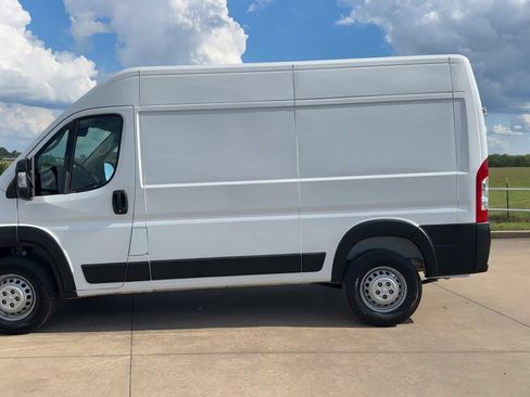 Used 2025 RAM ProMaster 2500 w/ Convenience Group FWD image 6