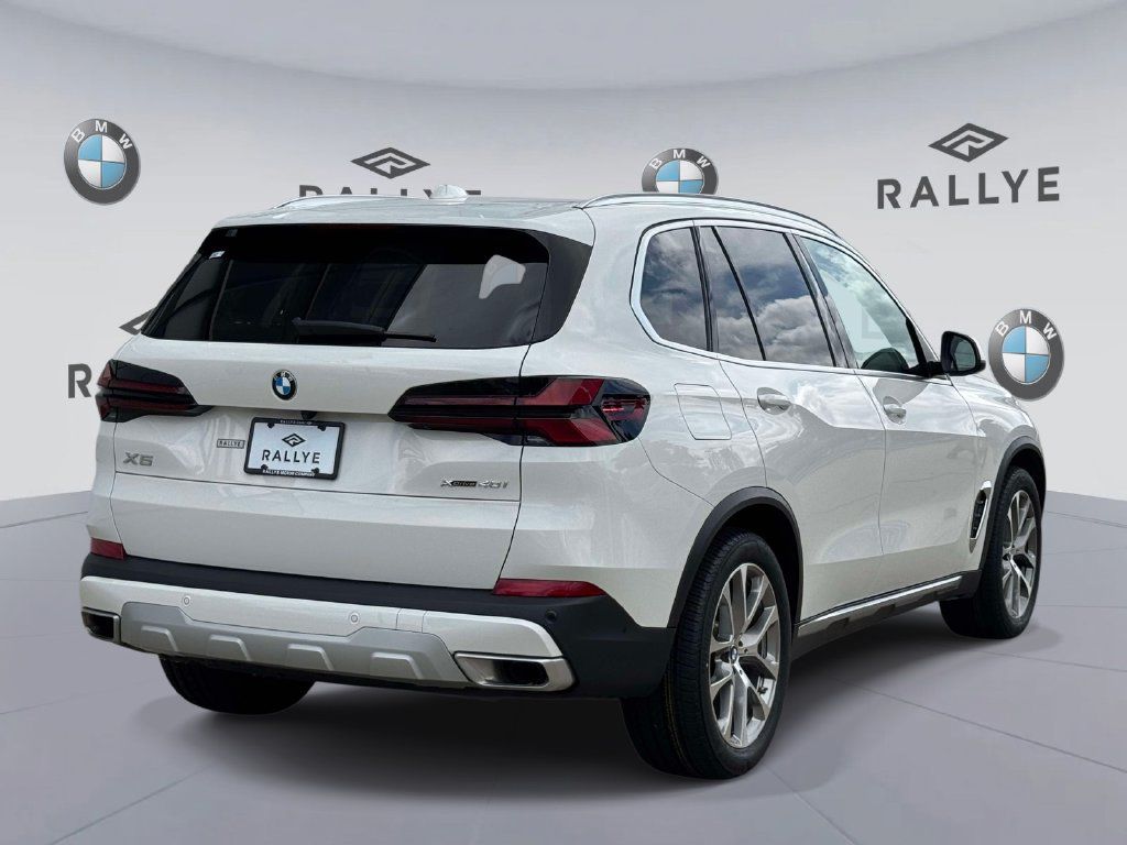 Certified 2024 BMW X5 xDrive40i w/ Premium Package AWD/4WD image 5